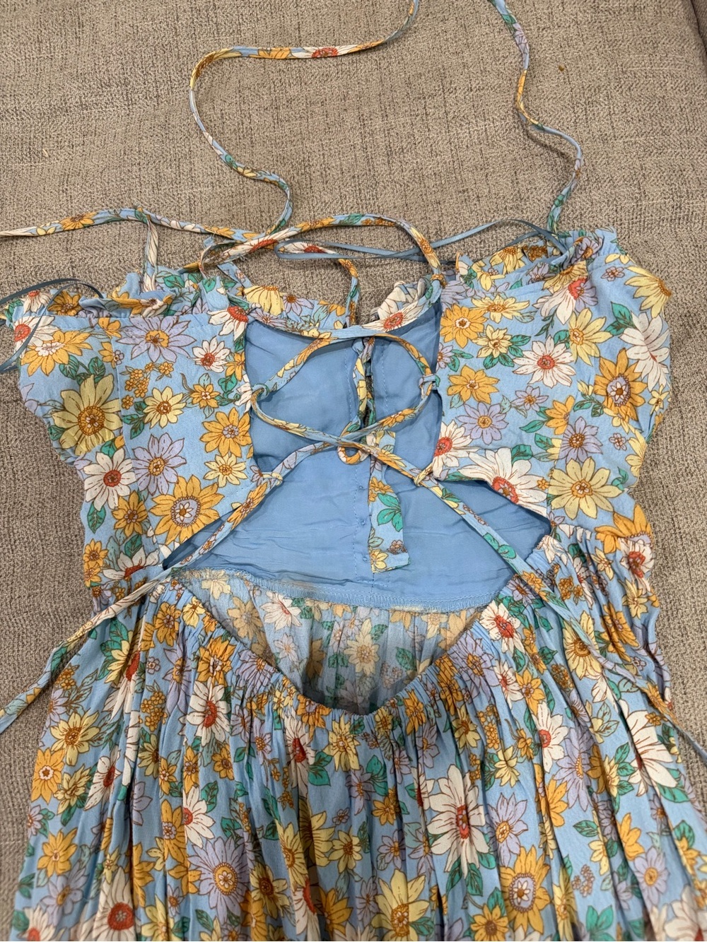 Summer Daisy Tiered Midi Dress - Light Blue Floral - Picture 3 of 4